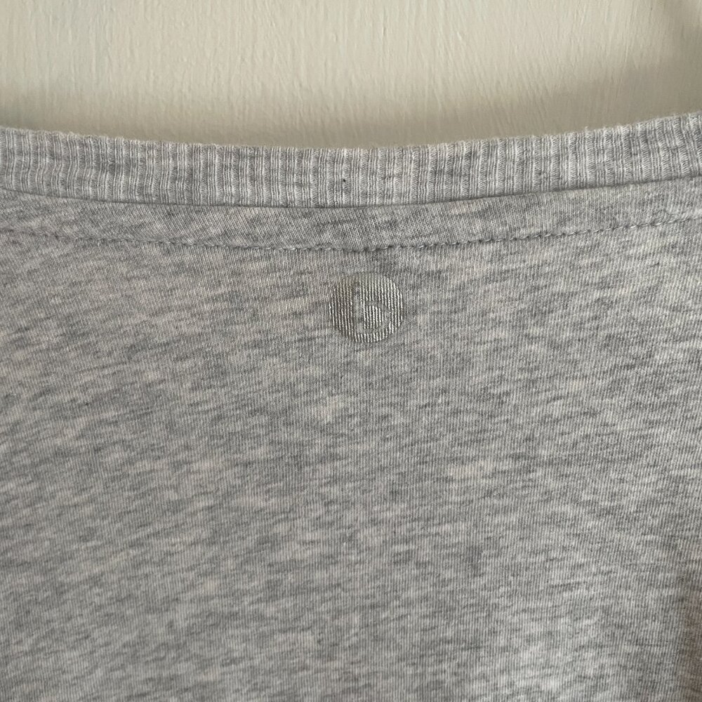 Flowy Long Sleeve Gray Top - Picture 4 of 5